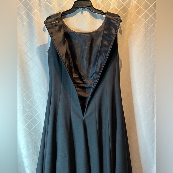 Grey Sleeveless Flared Jessica Dress - Picture 8 of 10